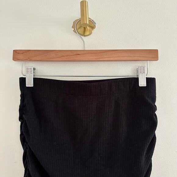 Sundry For Evereve Ribbed Ruched Knit Pull On Mini Skirt Black 1 - Picture 5 of 9